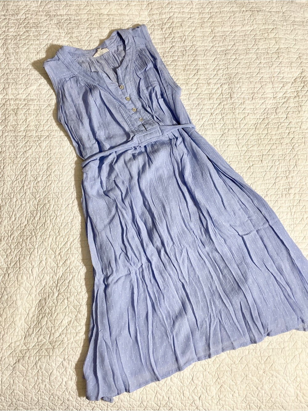 easel Light Blue Sleeveless Button-Front Midi Dress with Tie